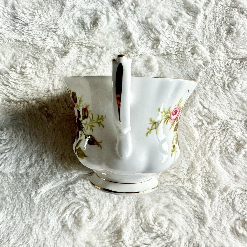Vintage Royal Albert Teacup Flower of the Month June Roses Floral Leaf 1970 READ